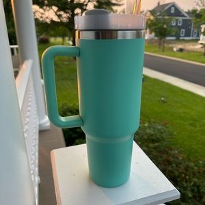 40 Oz Insulated Tumbler Cup